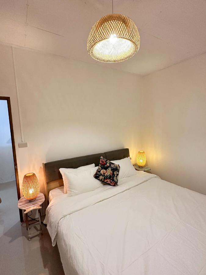 Bonneville Beach House Thai Mueang Bagian luar foto